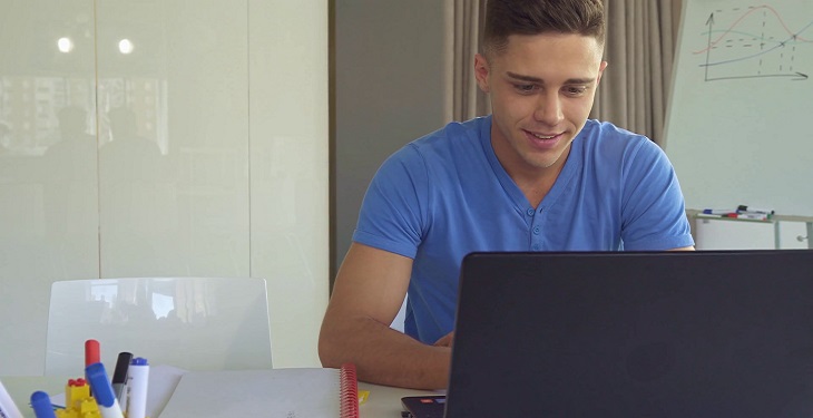 مهم‌ترین قوانین ست کردن لباس مردانه برای محل کار