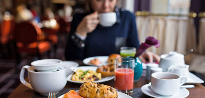 ده_اقدامی_که_افراد_موفق_قبل_از_صبحانه_انجام_می_دهند