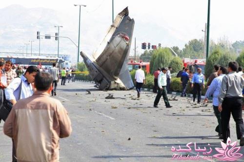 سقوط هواپیمای مسافربری در فرودگاه مهرآباد