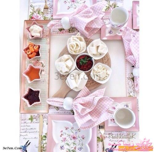 تزیین میز صبحانه و خوراکیها