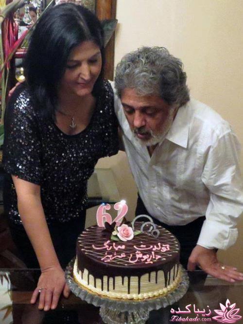 یه تیکه از آهنگی رو که دوست داری بنویس