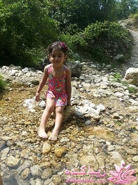 عکس خودت وخودمو و خودش و دخترشو دخترمو کسی که دوسش داره رو  بذاره ه ه 