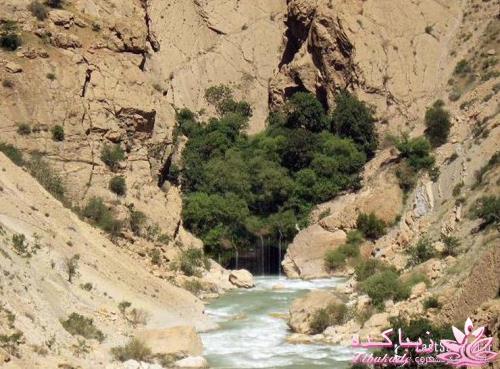 آب ملخ، آبشار آفت کش (سمیرم )