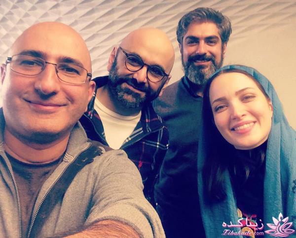 مهدی پاکدل و همسرش بهنوش طباطبایی در کنار دوستان...