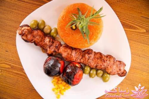 فودكورت راه چوبى تهران