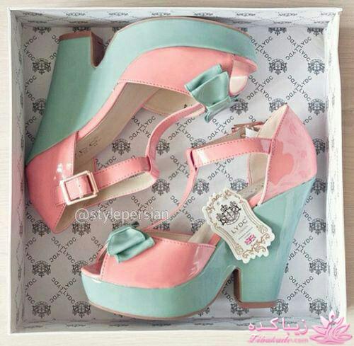 ست عروسکی با رنگهای سال