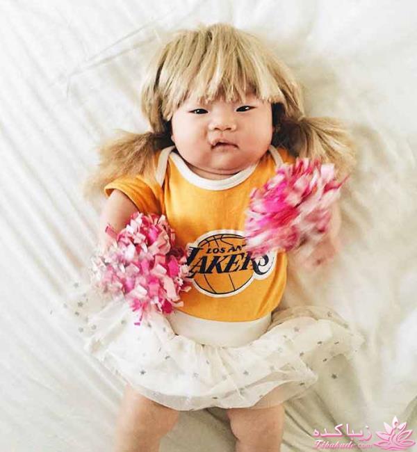 خلاقیت مادری در هنگام عکاسی از فرزندش 