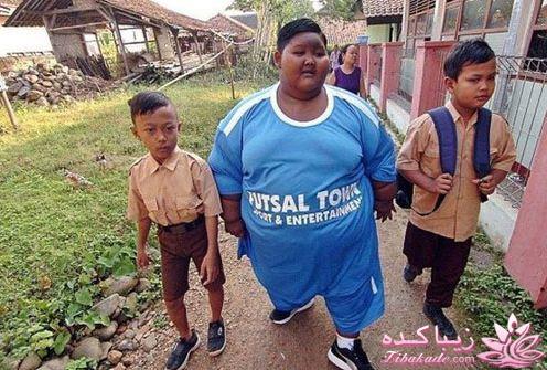 به مدرسه رفتن چاقترین پسر دنیا 