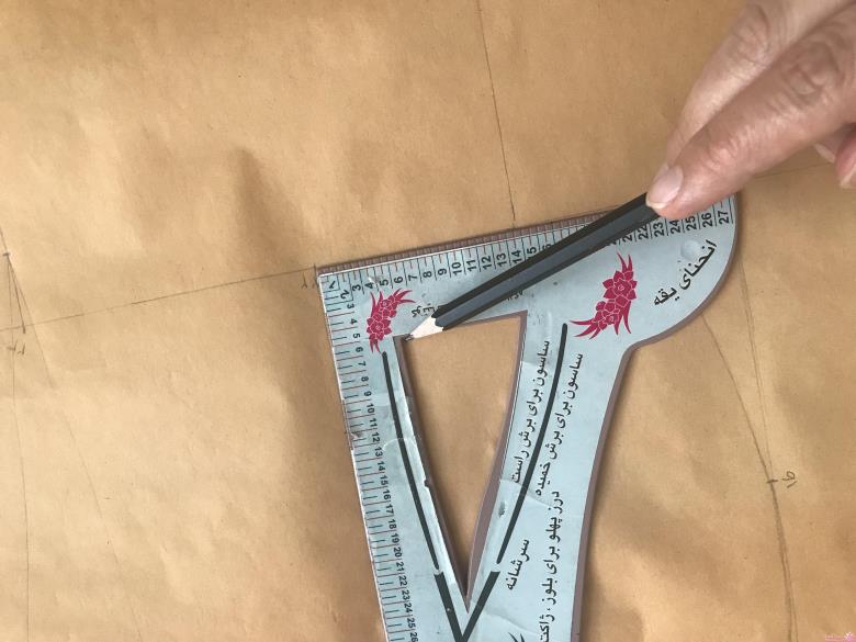 آموزش دوخت مانتو مجلسی