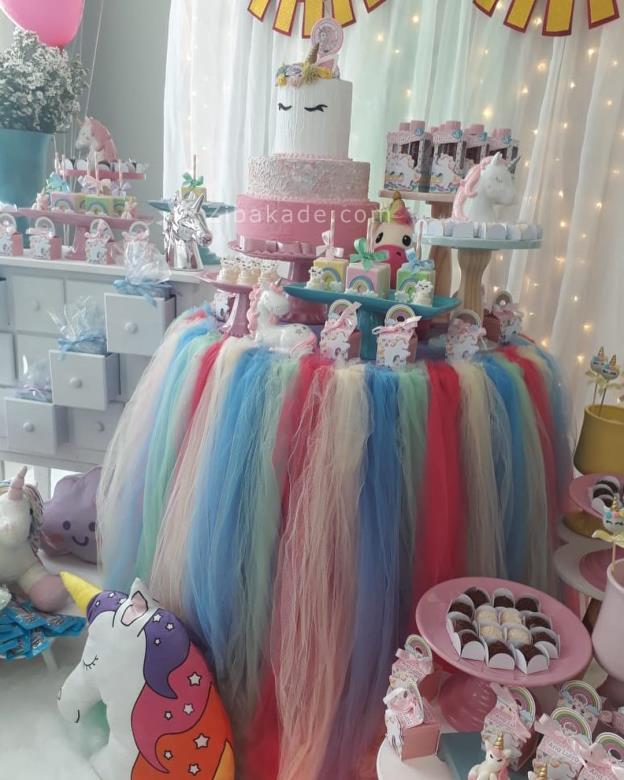 تم تولد اسب تک شاخ - Unicorn