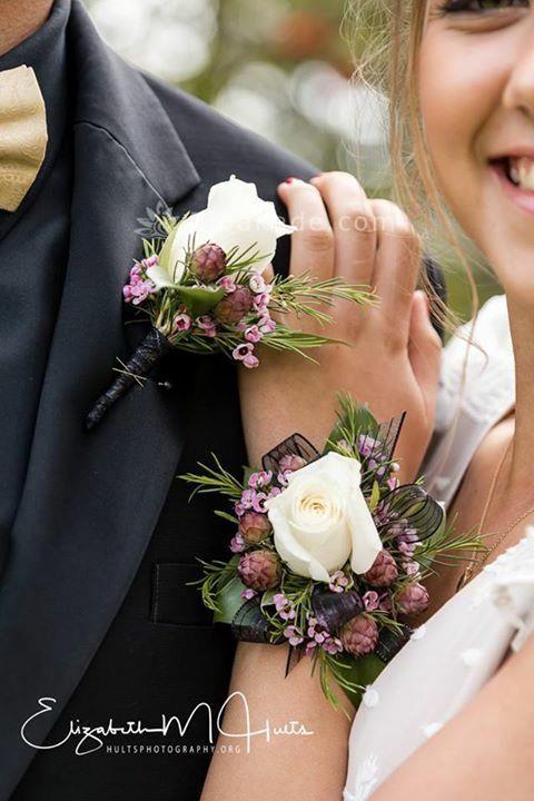 اتاق عقدهای زیبا / دسته گل عروس / ماشین عروس