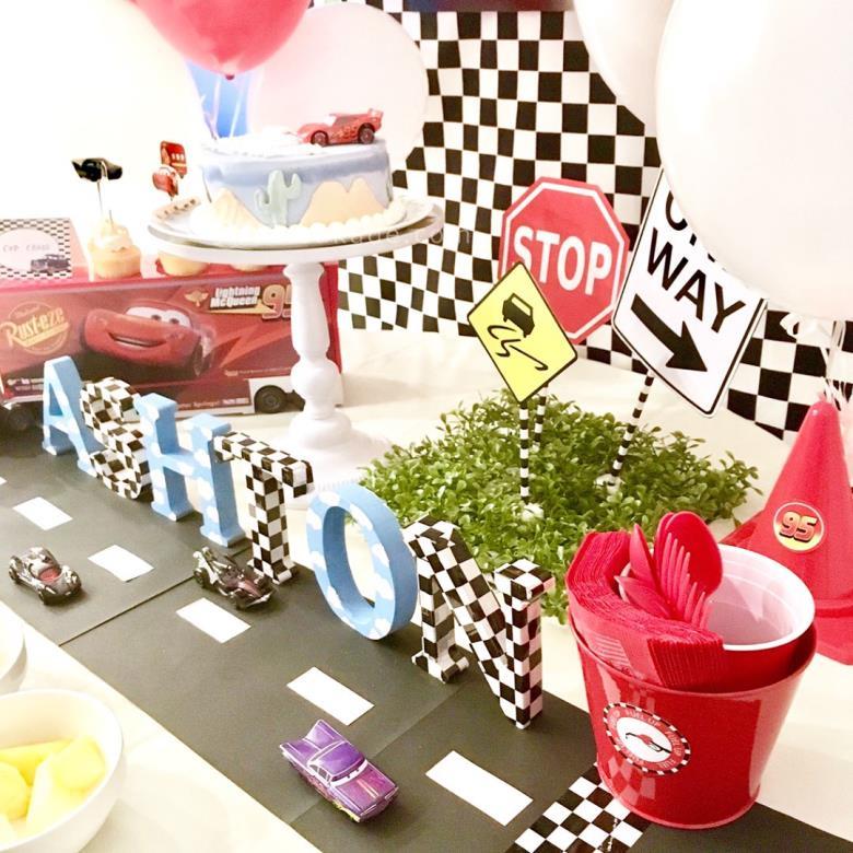 تم تولد ماشین ها - Cars