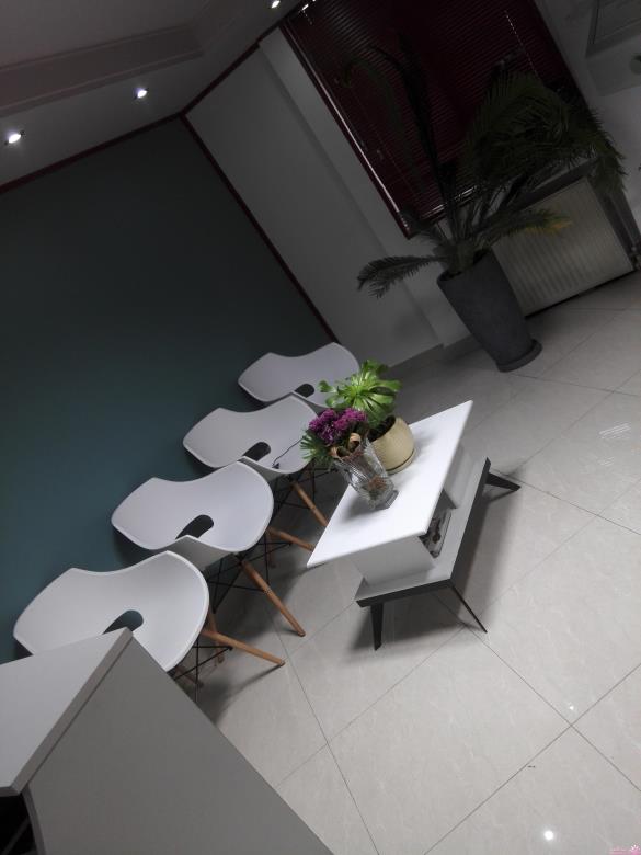 فیزیوتراپی خانم جردن ظفر ۰۲۱۲۲۶۴۳۷۵۸