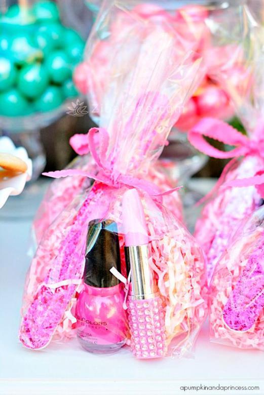 تم تولد باربی - Barbie