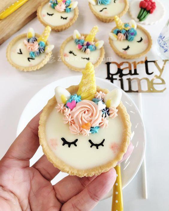 تم تولد اسب تک شاخ - Unicorn