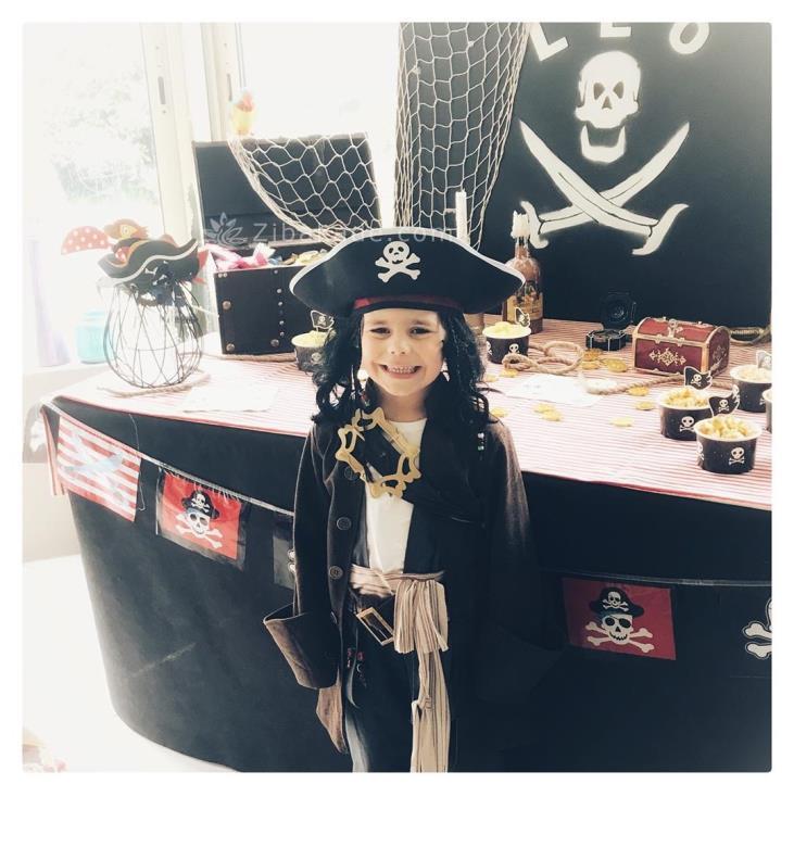 تم تولد دزدان دریایی - Pirates