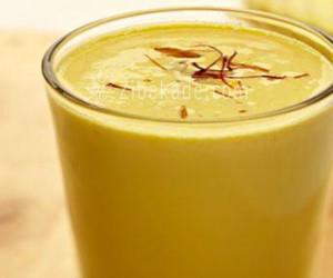 طرز تهیه فرنی زعفرانی خوشمزه و ساده مخصوص افطار