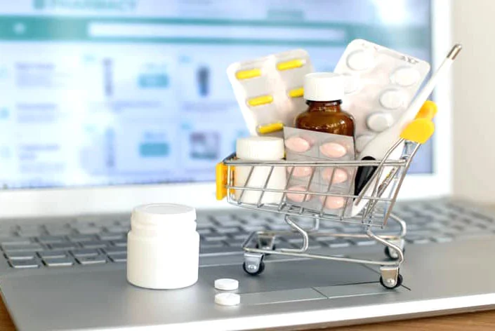 چه محصولاتی را می‌توان در داروخانه آنلاین به فروش رساند؟