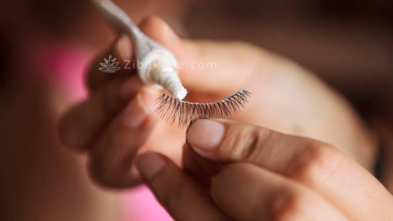 نحوه پاک کردن چسب مژه: بهترین روش ها برای تمیز کردن مژه ها