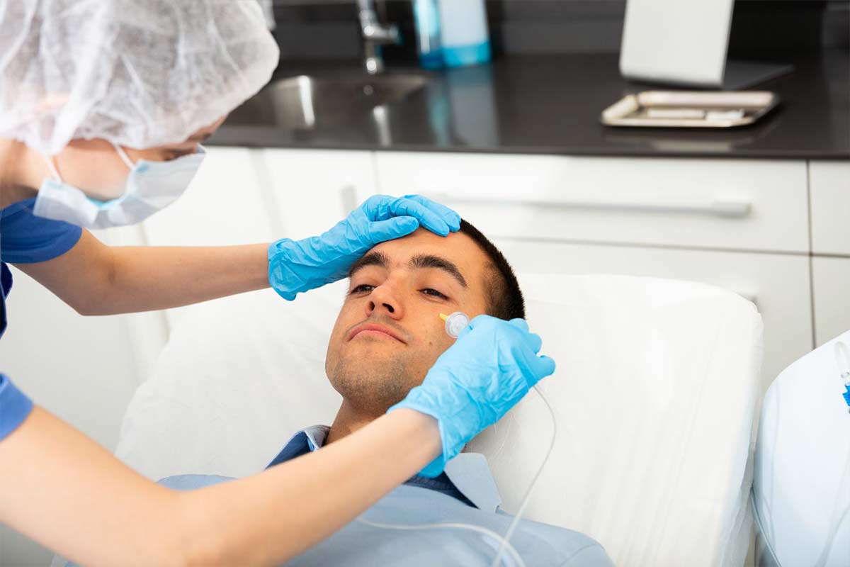 کربوکسی تراپی برای کاهش سیاهی زیر چشم