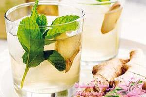 Iced-Green-Tea-Ginger-Mint