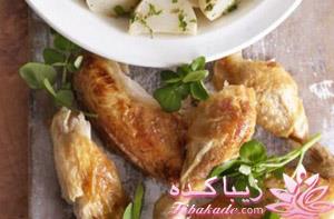  شلغم پخته شده با سبزیجات و مرغ سرخ شده